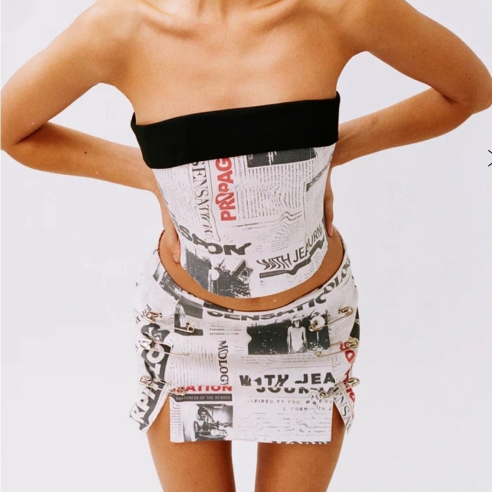 NEW With Jéan | Carla Corset | Read All About It
